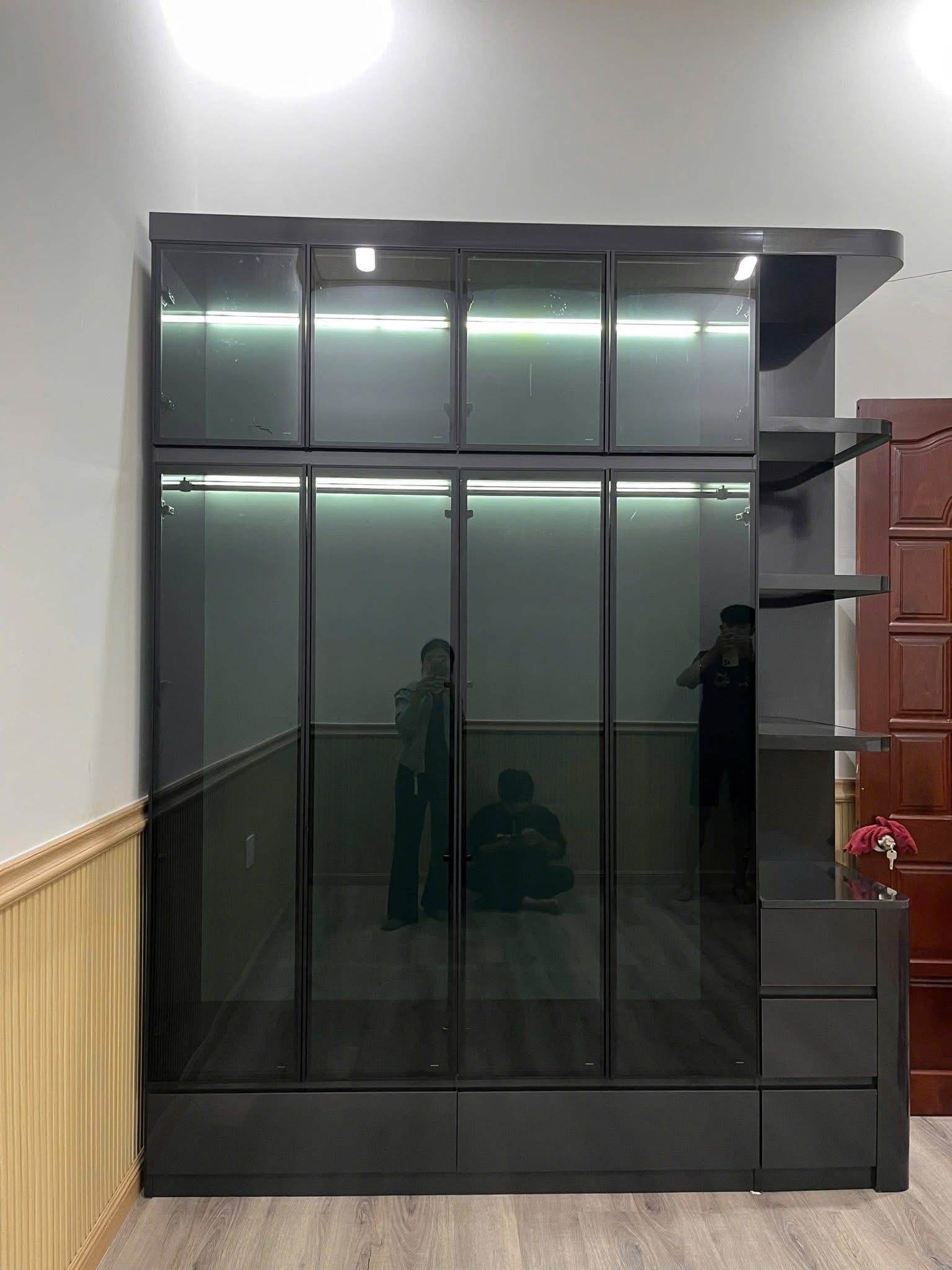 Tủ Nhựa cánh kính cao cấp 1 Tủ Nhựa cánh kính cao cấp