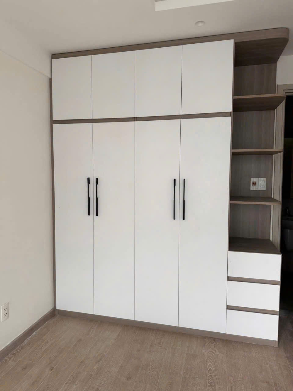 Tủ Quần Áo Nhựa Cao Cấp 200x250x50cm Tại Việt Trì – Nhựa Tốt, Chống Nước 100% 1 Tủ Quần Áo Nhựa Cao Cấp 200x250x50cm Tại Việt Trì – Nhựa Tốt, Chống Nước 100%